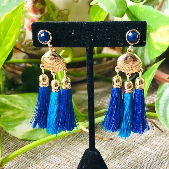 LILLY PULITZER EARRINGS NWT SEASIDE TASSEL ⭐️Capri Blue/Gold SHELLS-PIERCED-POST - Picture 5 of 9